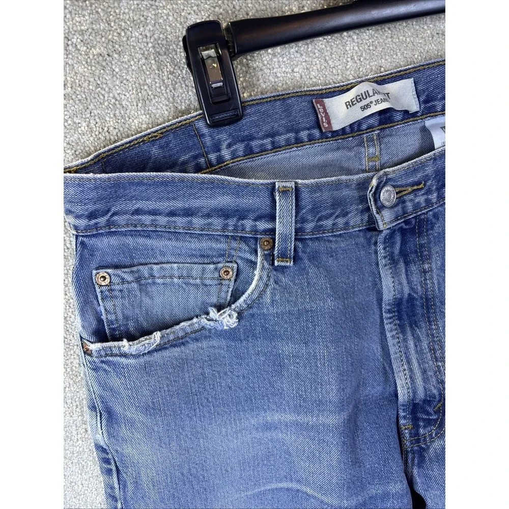 Levi's‎ 505 Regular Fit Jeans Mens 36x30 Blue Distressed Faded Denim 00505-4886